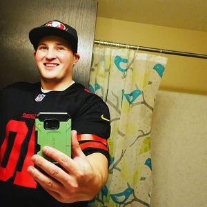 Meet your Posher, Levi